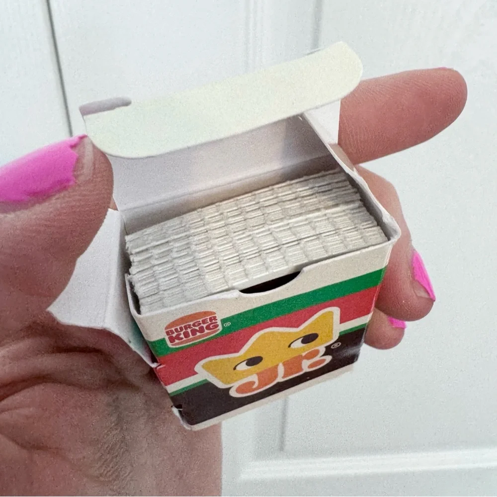 NIB Mini 90’s BURGER KING Go Fish Game